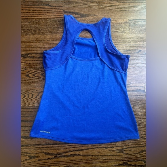 Nike Reebok All in motion lot of 3 women’s shorts and top Size S - Picture 8 of 12